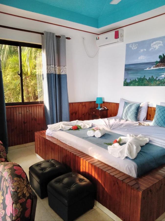 Les Elles Guesthouse Self Catering Baie Lazare  外观 照片