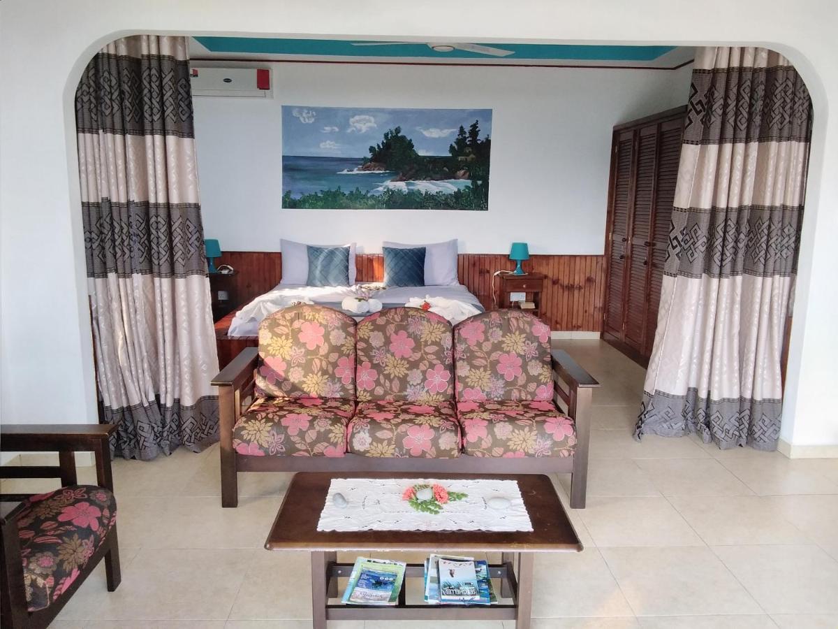 Les Elles Guesthouse Self Catering Baie Lazare  外观 照片