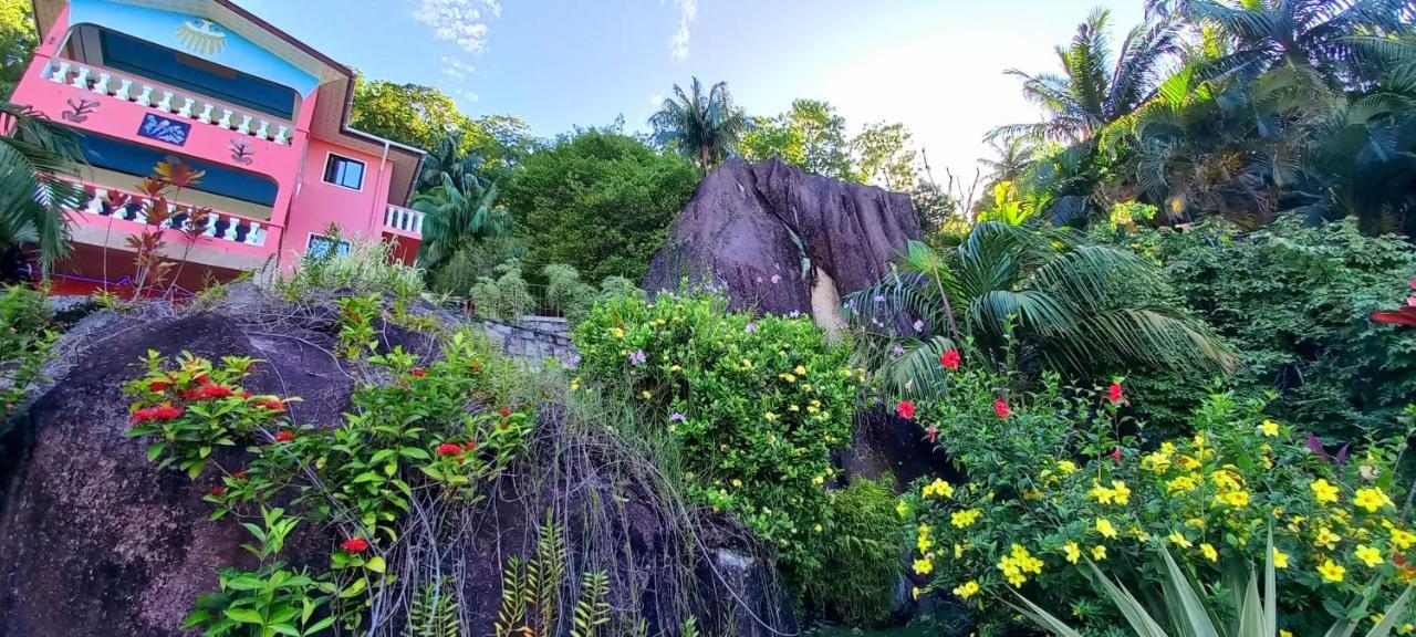 Les Elles Guesthouse Self Catering Baie Lazare  外观 照片