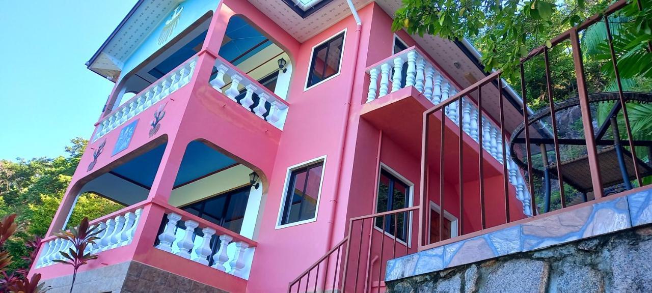 Les Elles Guesthouse Self Catering Baie Lazare  外观 照片