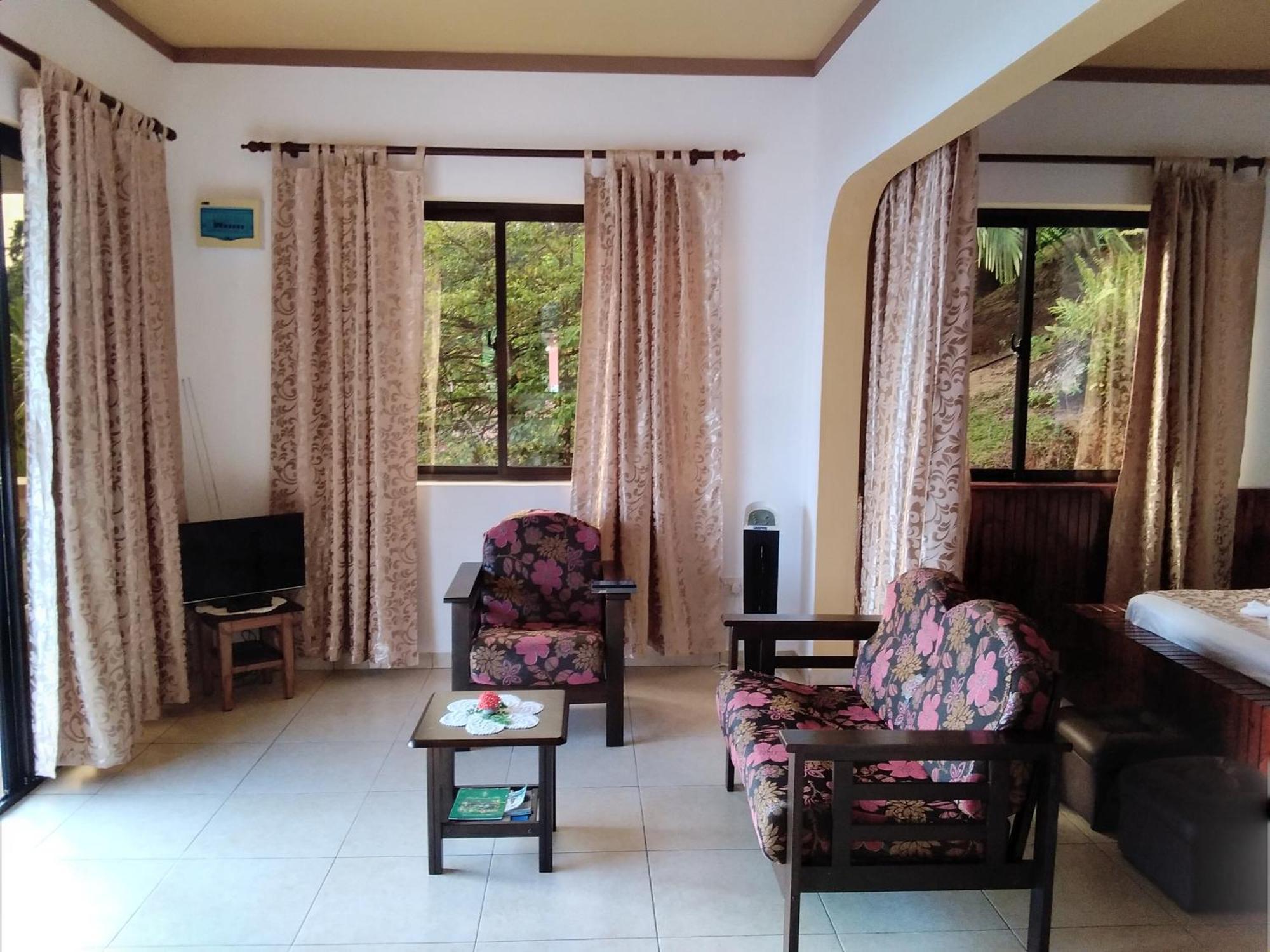 Les Elles Guesthouse Self Catering Baie Lazare  客房 照片