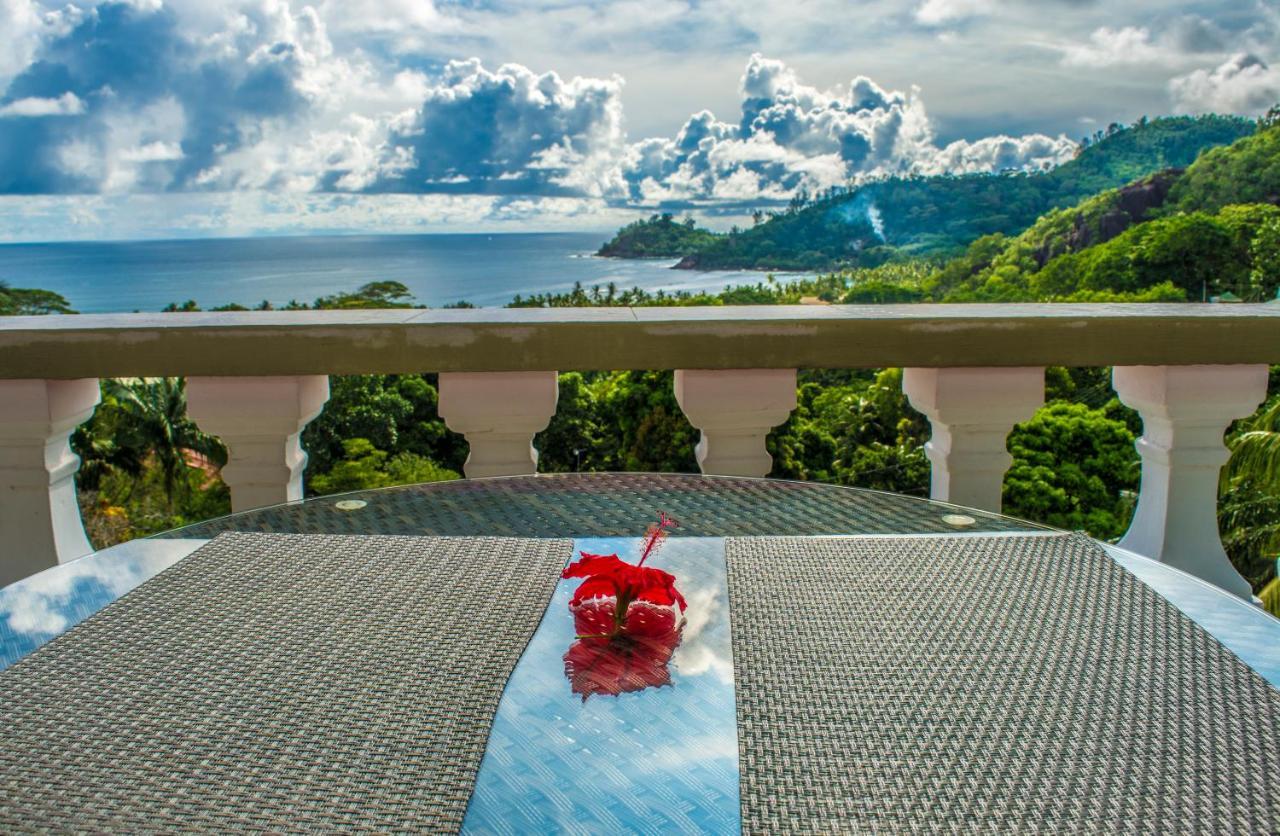 Les Elles Guesthouse Self Catering Baie Lazare  外观 照片