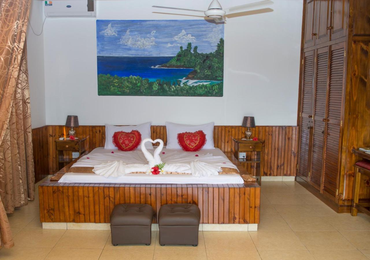 Les Elles Guesthouse Self Catering Baie Lazare  外观 照片